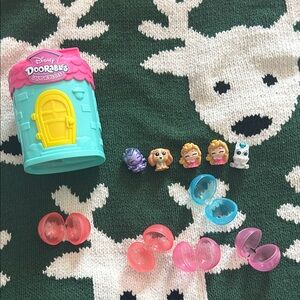 Disney Doorables Mini Playhouse Set - Pink and Blue